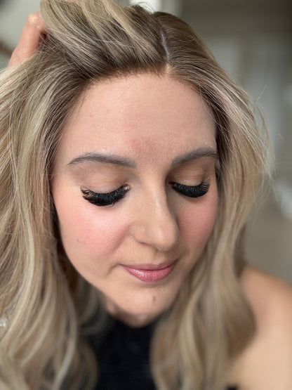 18" Katie Comfort Cap Silk Top Wig (M) (FINAL SALE) Alexwigs