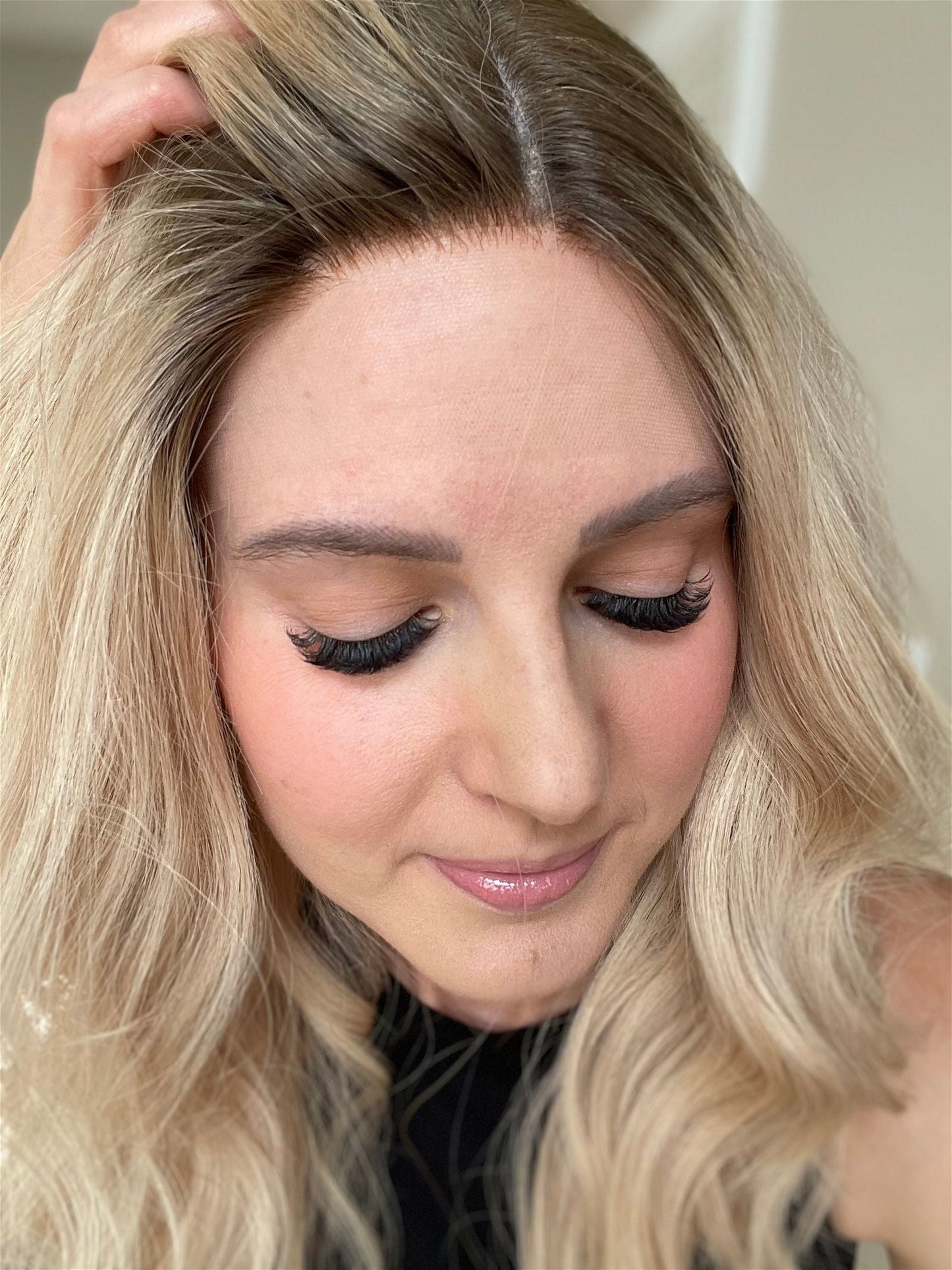 19" Rory Lob Comfort Cap Silk Top Wig (M) Alexwigs