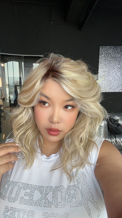 [PRE-ORDER] JBEXTENSION 16 Inches Mix Blonde Curly Pre-Cut Side Part Snowflake Lace Frontlace Glueless Wig JESSICA【BENDY EAR TABS】 Alexwigs