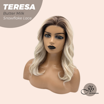 [PRE-ORDER] JBEXTENSION 18 Inches Butter Milk Pre-Cut Snowflake Lace Frontlace Glueless Wig TERESA BUTTER MILK【PERMATEASE】【BENDY EAR TABS】 Alexwigs